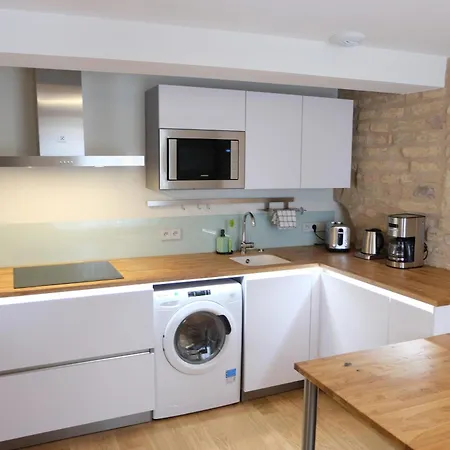 Platform 28 - Urban 46 Apartment *